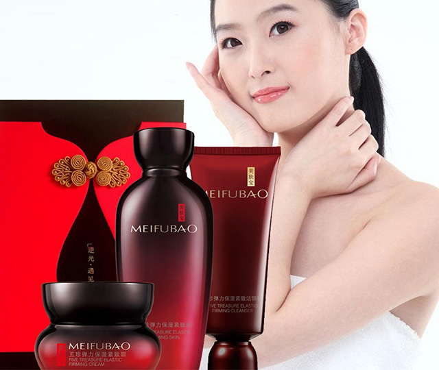 美肤宝五珍弹力保湿紧实五珍大红瓶珍藏礼盒澎弹年轻跑赢时光紧致淡纹